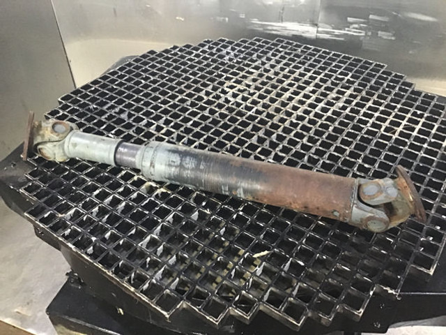 Liebherr Propellor Shaft - نصف رمح: صور 3 Liebherr Propellor Shaft - نصف رمح: صور 3