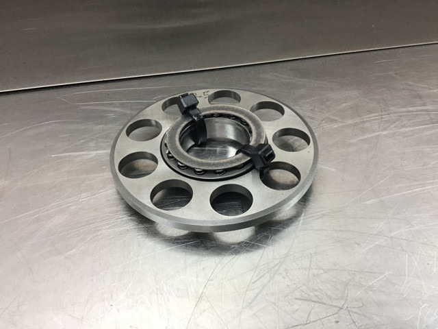 Liebherr Pull Back Ball+Plate - الجنوط: صور 1 Liebherr Pull Back Ball+Plate - الجنوط: صور 1