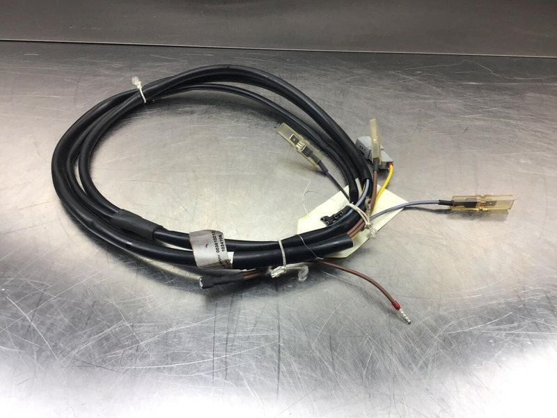 Liebherr R912 Li / R902 Li - الكابلات/ الأسلاك: صور 1 Liebherr R912 Li / R902 Li - الكابلات/ الأسلاك: صور 1