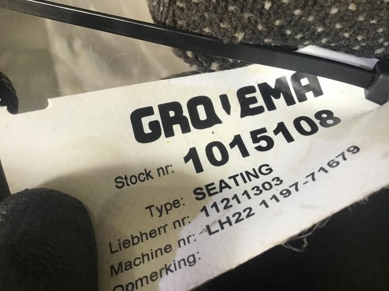 Liebherr R926 COMP / R946 LC / R946 LC-V / R946 NLC / R946 S-HD / R950 / R950 LC-V / R950 S-HD / R922 LC / R926 LC / R920 LC / R920 NLC / - مقاعد السيارات: صور 3 Liebherr R926 COMP / R946 LC / R946 LC-V / R946 NLC / R946 S-HD / R950 / R950 LC-V / R950 S-HD / R922 LC / R926 LC / R920 LC / R920 NLC / - مقاعد السيارات: صور 3