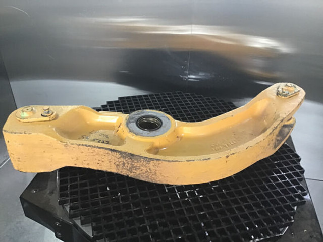 Liebherr Shift Lever - وصلة الربط للمعدات المعلقة: صور 1 Liebherr Shift Lever - وصلة الربط للمعدات المعلقة: صور 1