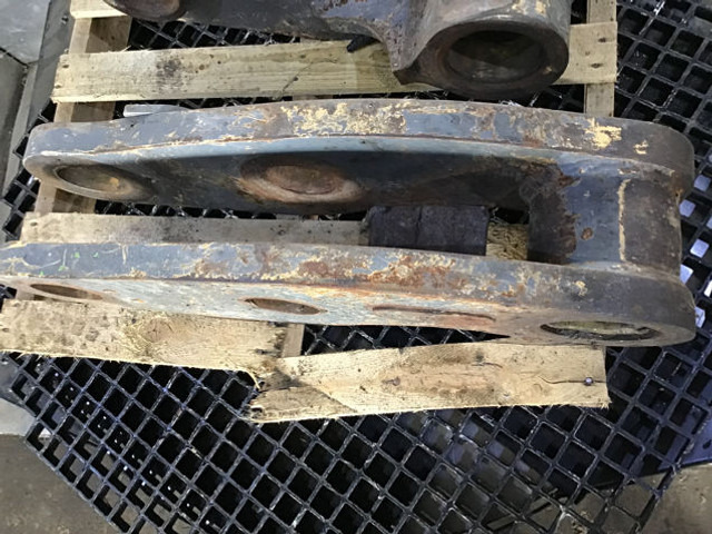 Liebherr Shift Lever - وصلة الربط للمعدات المعلقة: صور 4 Liebherr Shift Lever - وصلة الربط للمعدات المعلقة: صور 4