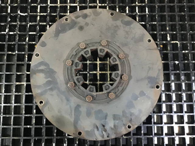 Liebherr Vibration Damper - القابض و قطع الغيار: صور 1 Liebherr Vibration Damper - القابض و قطع الغيار: صور 1