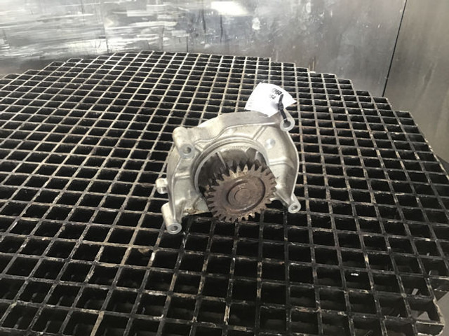 Liebherr Waterpump - مضخة المبرد: صور 1 Liebherr Waterpump - مضخة المبرد: صور 1