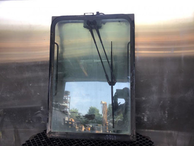 Liebherr Window Glass - نافذة و قطع الغيار: صور 2 Liebherr Window Glass - نافذة و قطع الغيار: صور 2