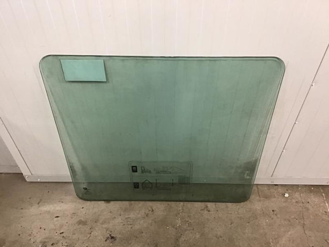 Liebherr Window Glass - نافذة و قطع الغيار: صور 4 Liebherr Window Glass - نافذة و قطع الغيار: صور 4