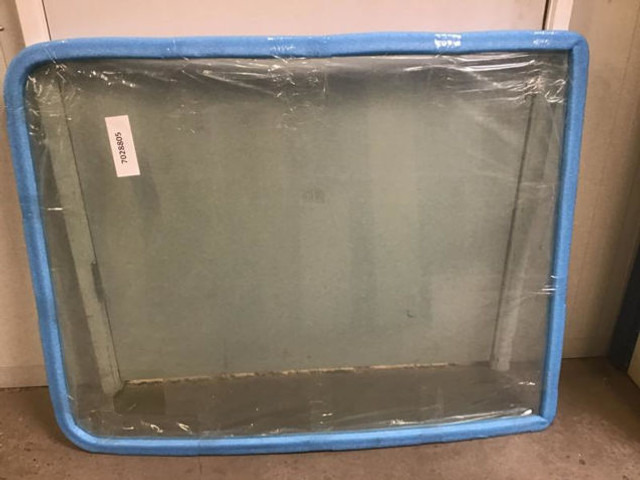Liebherr Window Glass - نافذة و قطع الغيار: صور 1 Liebherr Window Glass - نافذة و قطع الغيار: صور 1