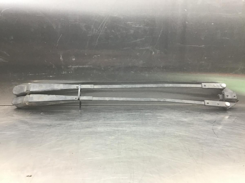 Liebherr Wiper Arm - مساحة الزجاج الأمامي: صور 1 Liebherr Wiper Arm - مساحة الزجاج الأمامي: صور 1