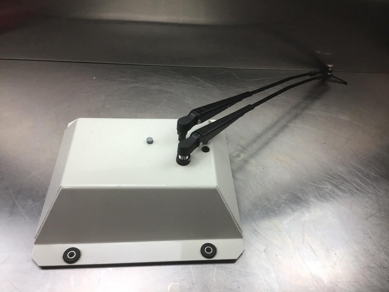 Liebherr Wiper Motor - مساحة الزجاج الأمامي: صور 2 Liebherr Wiper Motor - مساحة الزجاج الأمامي: صور 2