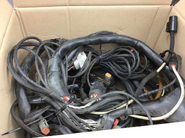 Liebherr Wire Harness Engine - الكابلات/ الأسلاك: صور 2 Liebherr Wire Harness Engine - الكابلات/ الأسلاك: صور 2