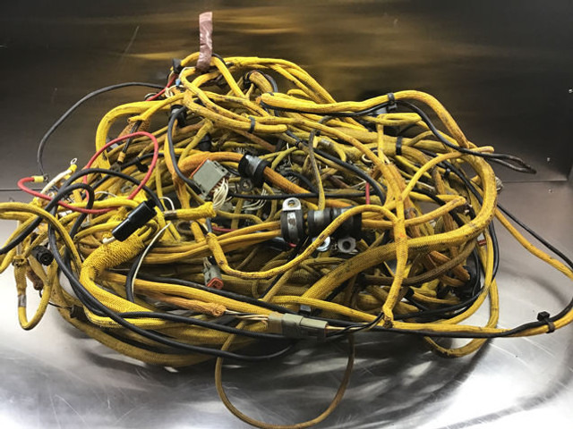 Liebherr Wire Harness - الكابلات/ الأسلاك: صور 1 Liebherr Wire Harness - الكابلات/ الأسلاك: صور 1