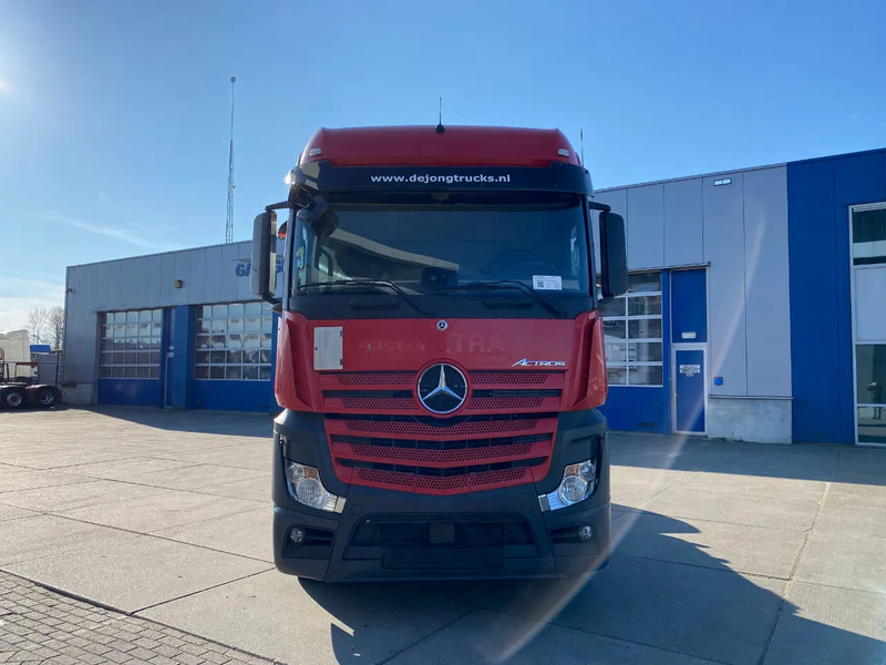 Mercedes-Benz Actros 1945 / StreamSpace / Hydraulic / Automatic - شاحنة جرار: صور 2 Mercedes-Benz Actros 1945 / StreamSpace / Hydraulic / Automatic - شاحنة جرار: صور 2