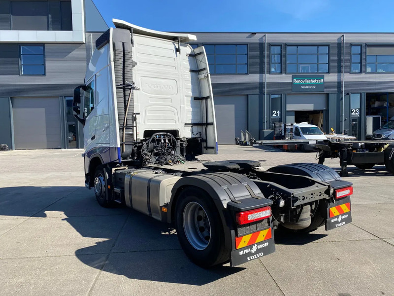 Volvo FH 13.500 Globetrotter XL / I-Park Cool / 2x Tank / Euro 6D - شاحنة جرار: صور 4 Volvo FH 13.500 Globetrotter XL / I-Park Cool / 2x Tank / Euro 6D - شاحنة جرار: صور 4