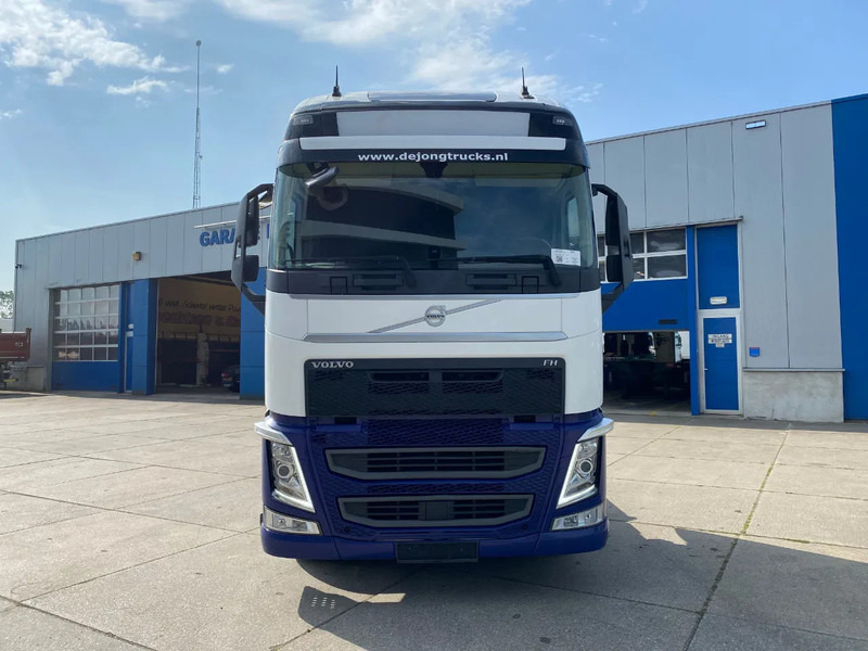 Volvo FH 13.500 Globetrotter XL / I-parkCool / 2x Tank - شاحنة جرار: صور 2 Volvo FH 13.500 Globetrotter XL / I-parkCool / 2x Tank - شاحنة جرار: صور 2