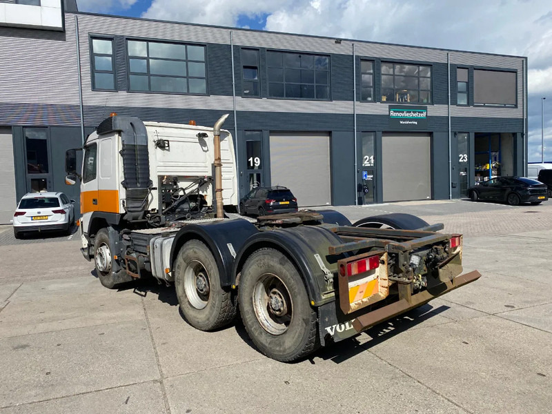 Volvo FM 440 6x4 / Hooklift and Tractor / Hub Reduction - شاحنة جرار: صور 4 Volvo FM 440 6x4 / Hooklift and Tractor / Hub Reduction - شاحنة جرار: صور 4