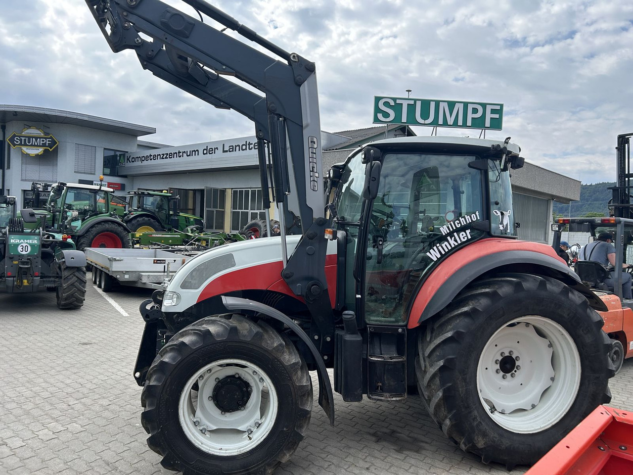 Steyr 4105 Kompakt ET Basis - جرار: صور 4 Steyr 4105 Kompakt ET Basis - جرار: صور 4