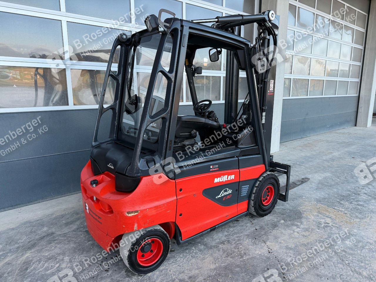 Linde E30 Stapler / BJ2020 / nur 1096h / Duplex / TOP - رافعة شوكية: صور 5 Linde E30 Stapler / BJ2020 / nur 1096h / Duplex / TOP - رافعة شوكية: صور 5