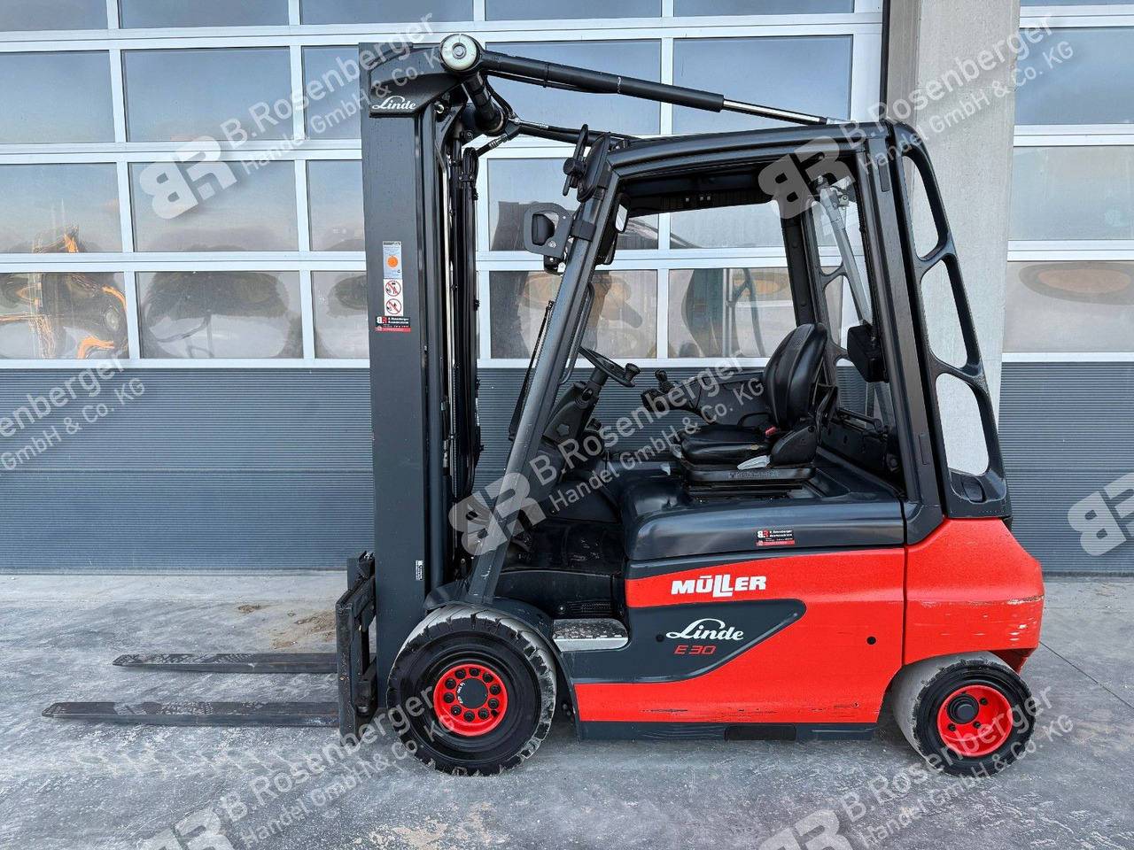Linde E30 Stapler / BJ2020 / nur 1096h / Duplex / TOP - رافعة شوكية: صور 2 Linde E30 Stapler / BJ2020 / nur 1096h / Duplex / TOP - رافعة شوكية: صور 2