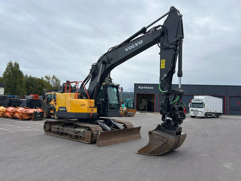 Volvo ECR 235 EL - حفارات زحافة: صور 4 Volvo ECR 235 EL - حفارات زحافة: صور 4