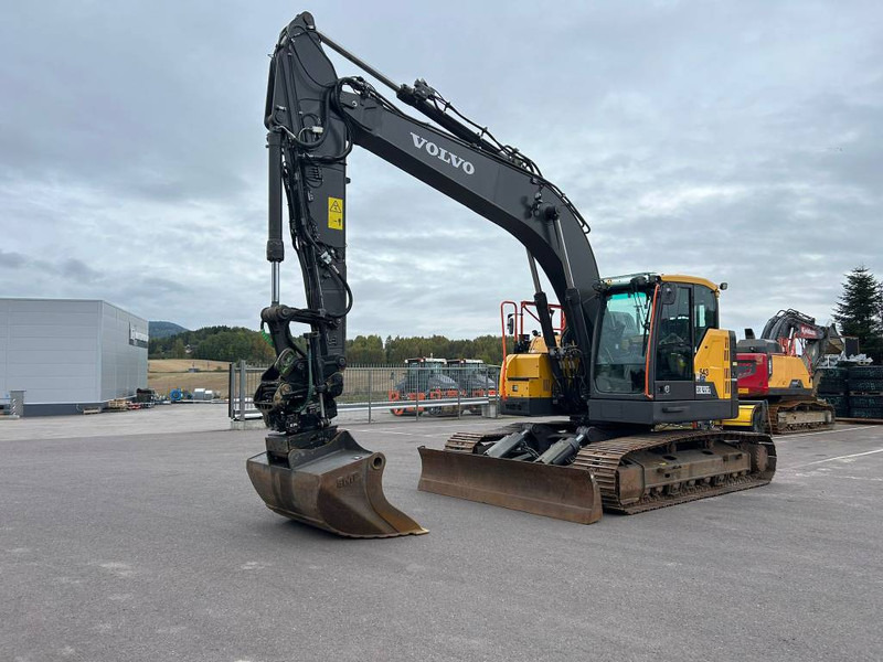 Volvo ECR 235 EL - حفارات زحافة: صور 1 Volvo ECR 235 EL - حفارات زحافة: صور 1