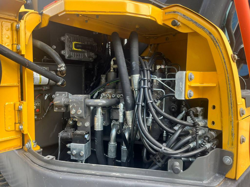 حفارات زحافة Volvo ECR355EL: صور 11