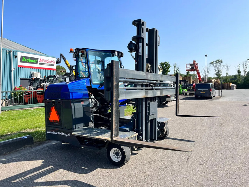 Combilift C4000 4 WAY FORKLIFT - شاحنة المناولة رباعية الاتجاهات: صور 2 Combilift C4000 4 WAY FORKLIFT - شاحنة المناولة رباعية الاتجاهات: صور 2
