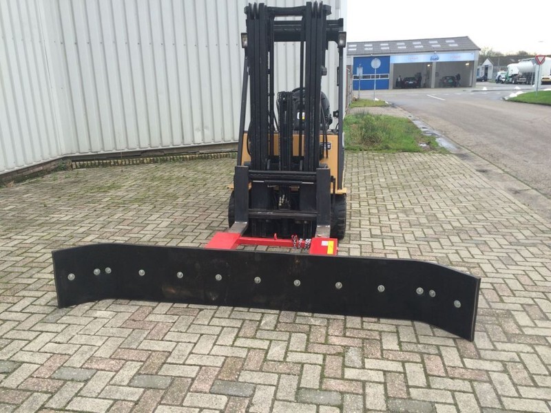 Diversen Sneeuwploeg/ Sneeuwschuiver WIFO MS210-H - كاسحة ثلوج: صور 3 Diversen Sneeuwploeg/ Sneeuwschuiver WIFO MS210-H - كاسحة ثلوج: صور 3