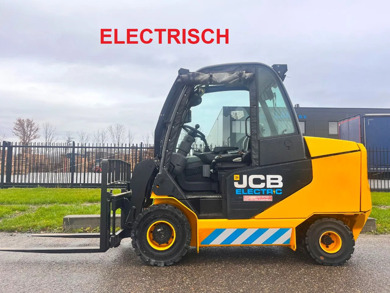 JCB TLT30-19E - جرافة ذات عجلات تلسكوبية: صور 2 JCB TLT30-19E - جرافة ذات عجلات تلسكوبية: صور 2