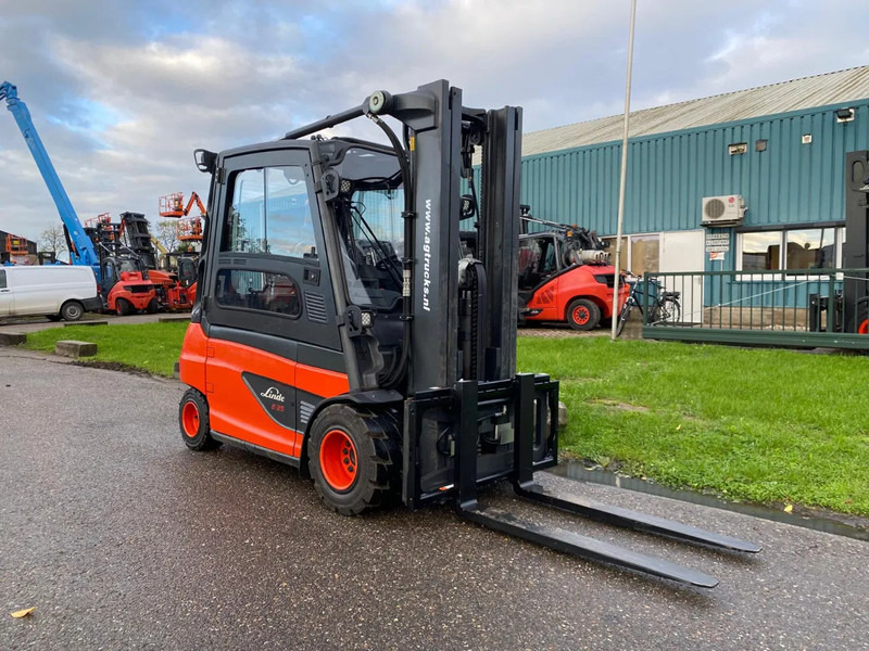 Linde E35L-01 - رافعة شوكية كهربائية: صور 3 Linde E35L-01 - رافعة شوكية كهربائية: صور 3