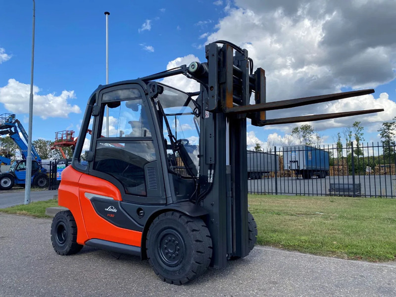 Linde H30D-01 - رافعة شوكية ديزل: صور 1 Linde H30D-01 - رافعة شوكية ديزل: صور 1