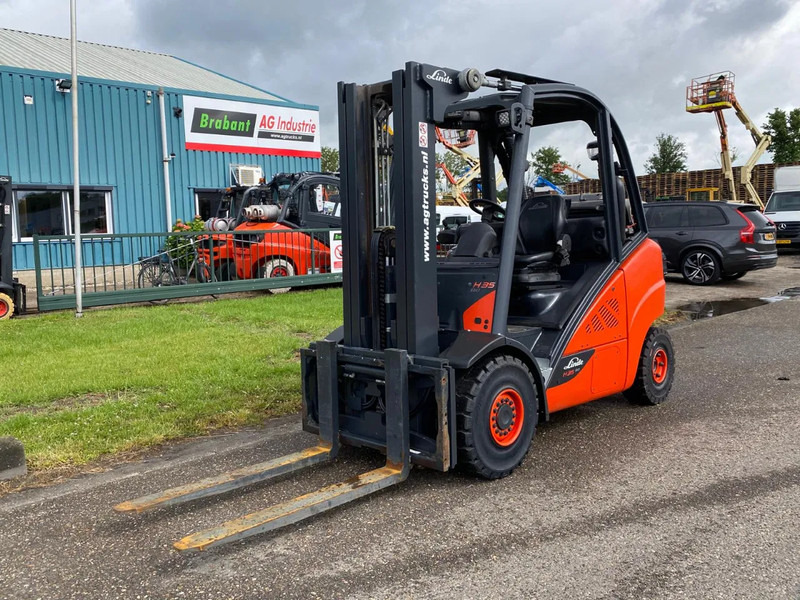 Linde H35T-02 - رافعة شوكية تعمل بالغاز: صور 4 Linde H35T-02 - رافعة شوكية تعمل بالغاز: صور 4