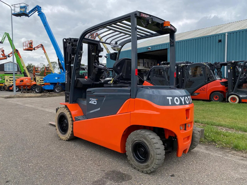 Toyota 8FBMT40 - رافعة شوكية كهربائية: صور 3 Toyota 8FBMT40 - رافعة شوكية كهربائية: صور 3