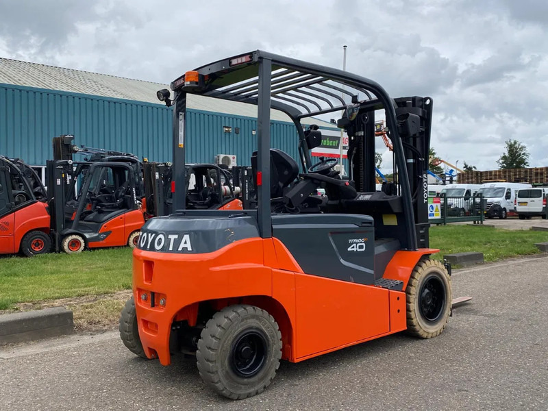 Toyota 8FBMT40 - رافعة شوكية كهربائية: صور 2 Toyota 8FBMT40 - رافعة شوكية كهربائية: صور 2