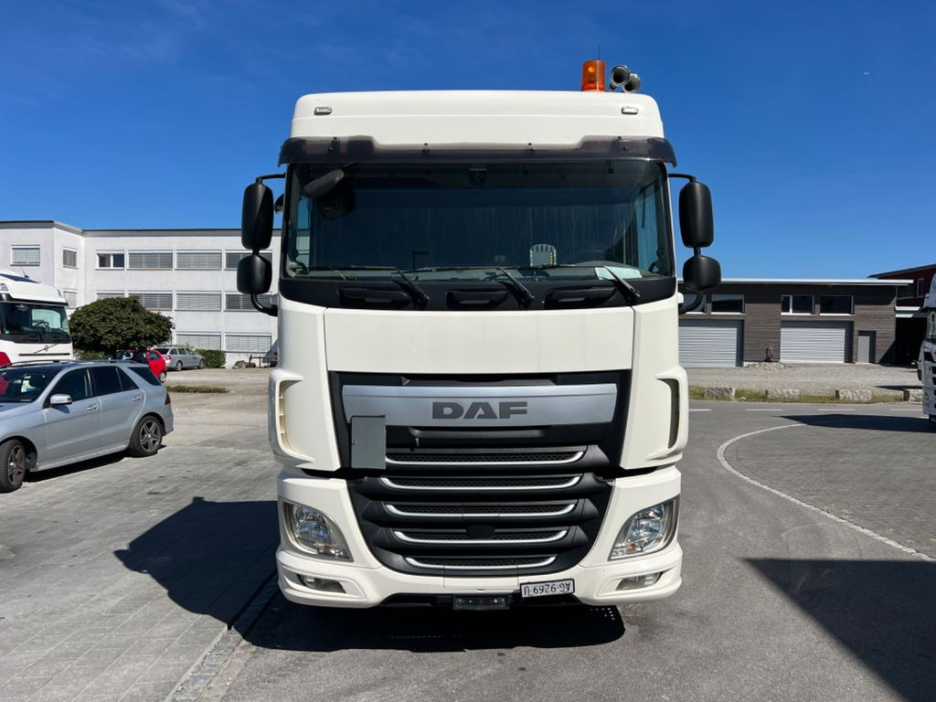 DAF XF510 6x2 - شاحنة جرار: صور 2 DAF XF510 6x2 - شاحنة جرار: صور 2