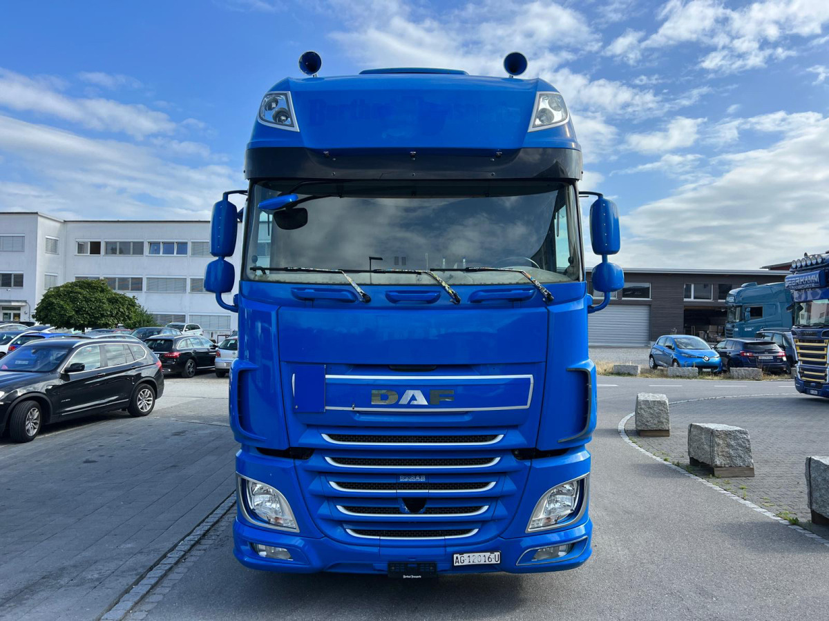 DAF XF510 6x2 - شاحنة ستارة: صور 2 DAF XF510 6x2 - شاحنة ستارة: صور 2