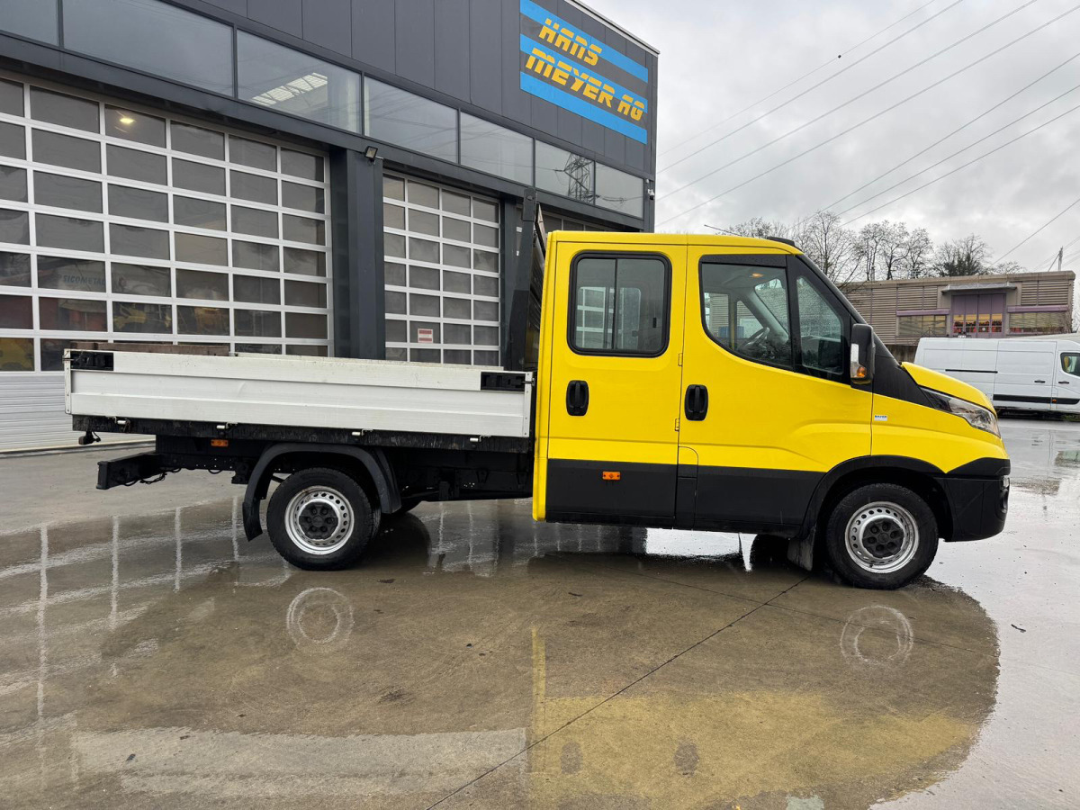 IVECO 35S13 Daily - الشاحنات الصغيرة المسطحة, الشاحنات الصغيرة كابينة مزدوجة: صور 3 IVECO 35S13 Daily - الشاحنات الصغيرة المسطحة, الشاحنات الصغيرة كابينة مزدوجة: صور 3