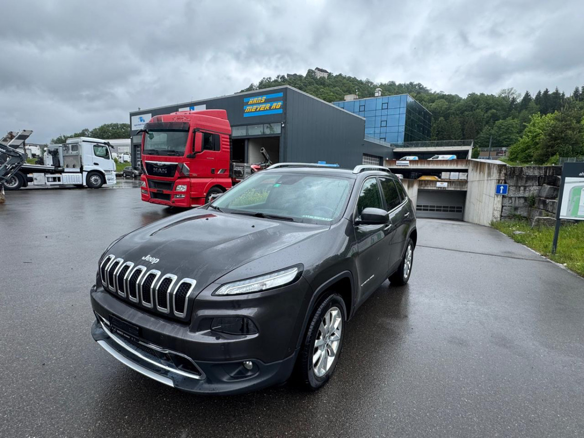 JEEP Cherokee 2.2 TD - هاتشباك: صور 1 JEEP Cherokee 2.2 TD - هاتشباك: صور 1