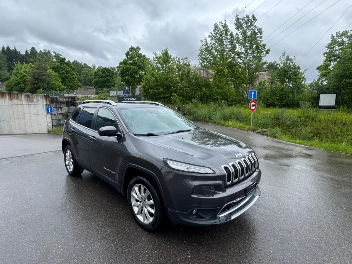 JEEP Cherokee 2.2 TD - هاتشباك: صور 2 JEEP Cherokee 2.2 TD - هاتشباك: صور 2