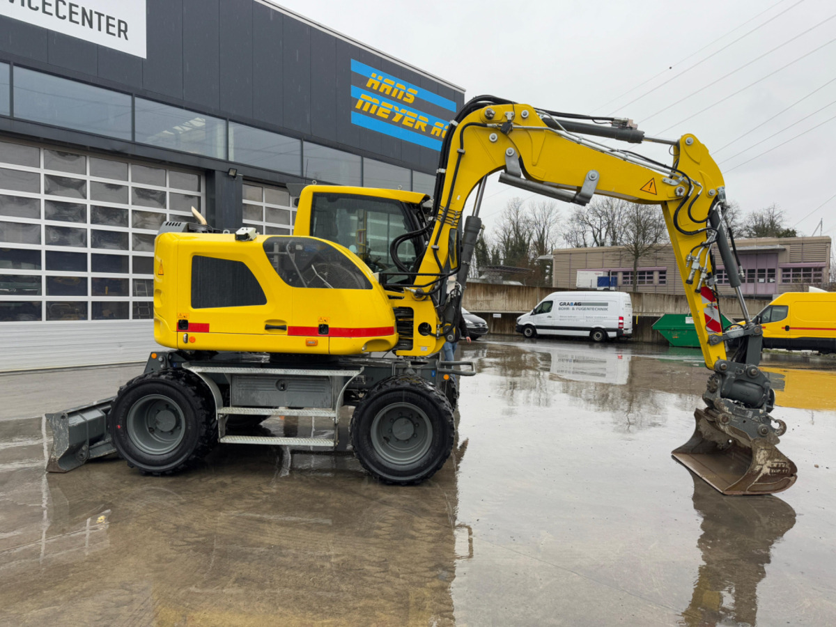 LIEBHERR 910 Compact Litronic Powertilt - حفارة على عجلات: صور 3 LIEBHERR 910 Compact Litronic Powertilt - حفارة على عجلات: صور 3