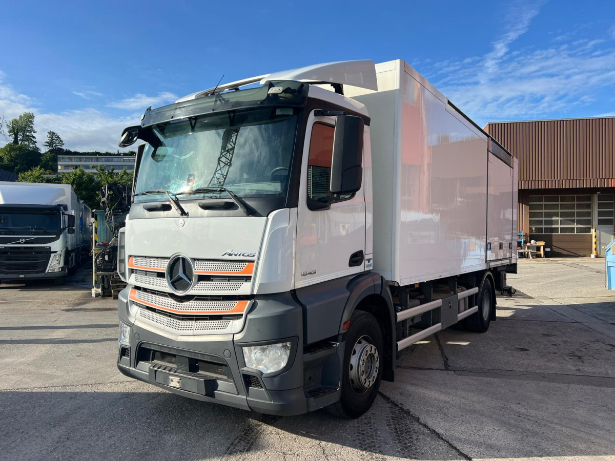 MERCEDES 4x Antos 1843 4x2 Kühler - مبردة شاحنة: صور 1 MERCEDES 4x Antos 1843 4x2 Kühler - مبردة شاحنة: صور 1