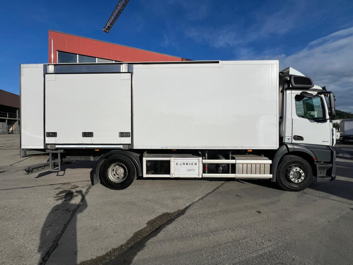 MERCEDES 4x Antos 1843 4x2 Kühler - مبردة شاحنة: صور 4 MERCEDES 4x Antos 1843 4x2 Kühler - مبردة شاحنة: صور 4