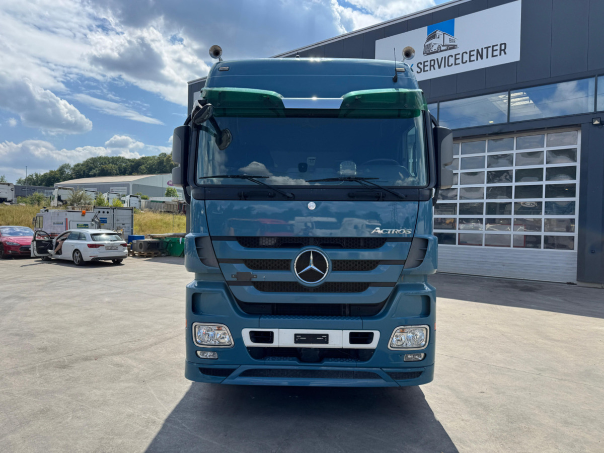 MERCEDES Actros 1841 4x2 - شاحنة ستارة: صور 2 MERCEDES Actros 1841 4x2 - شاحنة ستارة: صور 2
