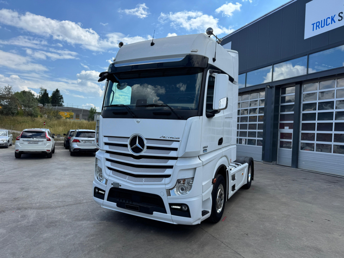 MERCEDES Actros 1853 4x2 - شاحنة جرار: صور 1 MERCEDES Actros 1853 4x2 - شاحنة جرار: صور 1