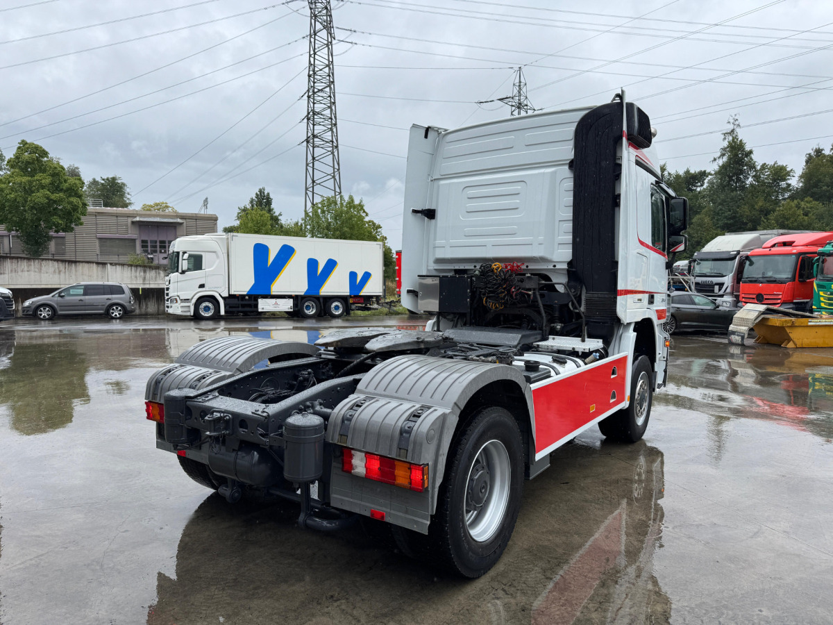 MERCEDES Actros 2044 4x4 - شاحنة جرار: صور 5 MERCEDES Actros 2044 4x4 - شاحنة جرار: صور 5