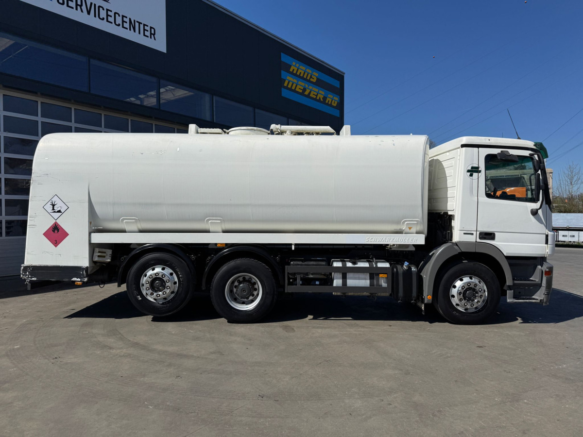 MERCEDES Actros 2541 6x2 Schwarzmüller 21260L - شاحنة صهريج: صور 4 MERCEDES Actros 2541 6x2 Schwarzmüller 21260L - شاحنة صهريج: صور 4