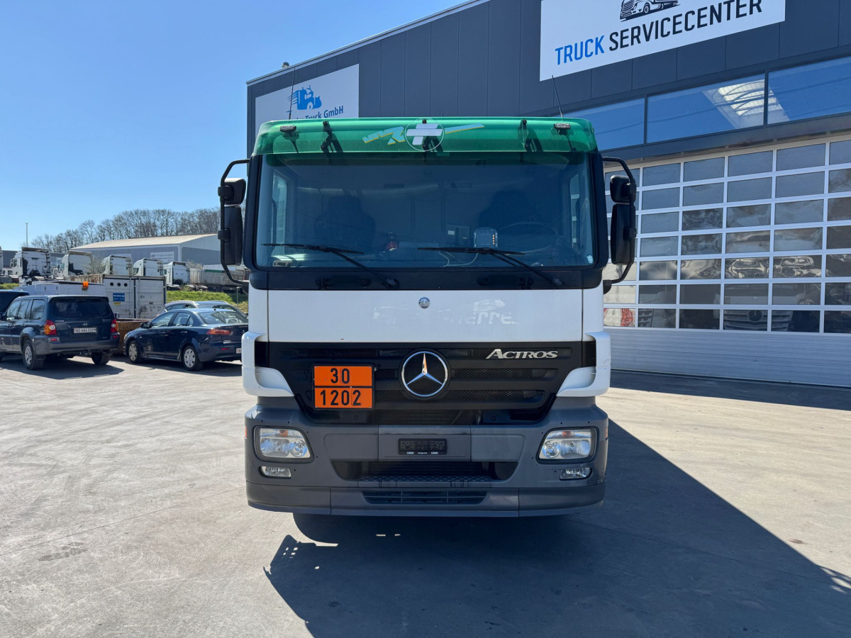 MERCEDES Actros 2541 6x2 Schwarzmüller 21260L - شاحنة صهريج: صور 2 MERCEDES Actros 2541 6x2 Schwarzmüller 21260L - شاحنة صهريج: صور 2