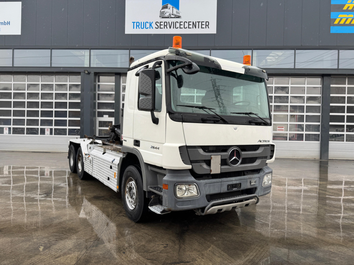 MERCEDES Actros 2644 6x4 Hiab - شاحنة ذات الخطاف: صور 2 MERCEDES Actros 2644 6x4 Hiab - شاحنة ذات الخطاف: صور 2