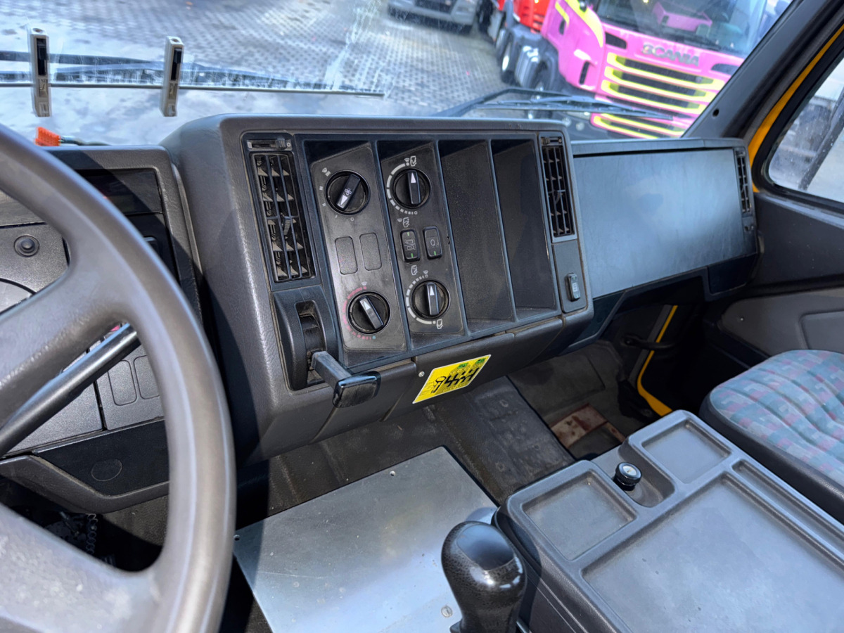 قلابات MERCEDES SK 1831 4x2 5m3 Kipper: صور 16 قلابات MERCEDES SK 1831 4x2 5m3 Kipper: صور 16