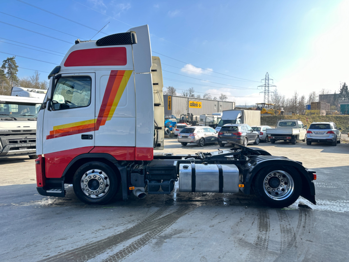 شاحنة جرار VOLVO FH-420 4x2 Lowdeck: صور 9