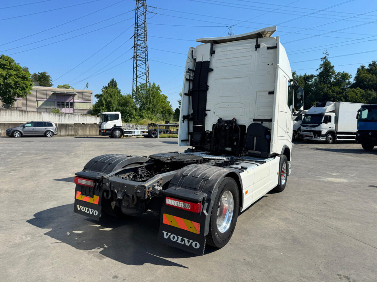 VOLVO FH-460 4x2 XXL - شاحنة جرار: صور 5 VOLVO FH-460 4x2 XXL - شاحنة جرار: صور 5